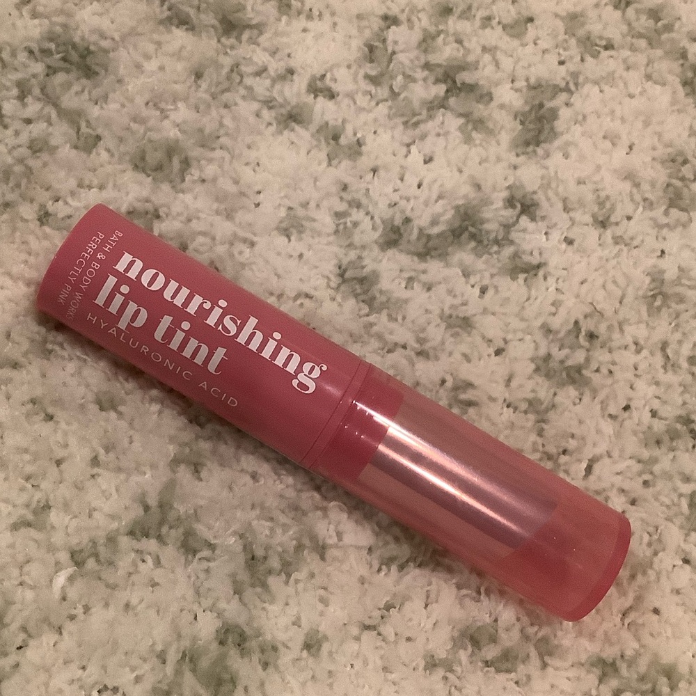 Bath & Body Works Nourishing Lip Tint NWT .08 oz Perfectly Pink